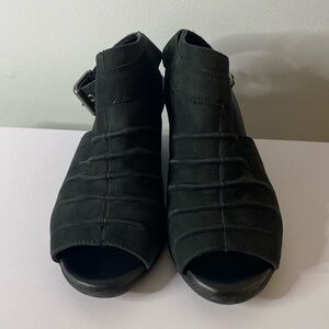Earth Origins Black Adina Wide Chunky Buckle Wedge Open Toe size 8D